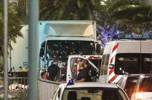 Президент Франции назвал атаку в Ницце терактом